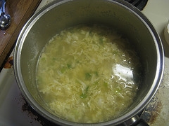 суп з яйцями