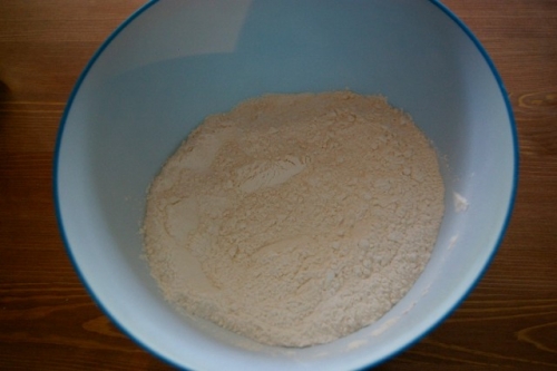 просіваємо борошно