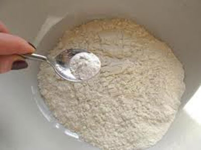 борошно в мисці