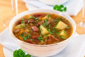 Борщ з квасолею