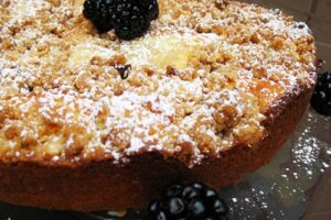 Швидкий пиріг з варенням