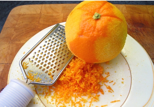 Натираємо цедру