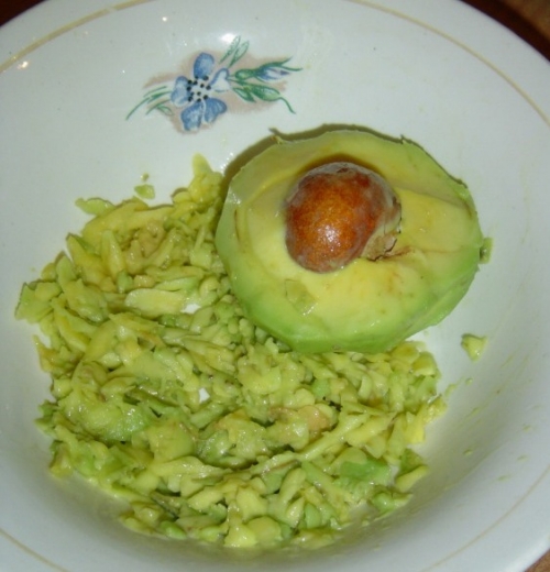 подрібнений авокадо