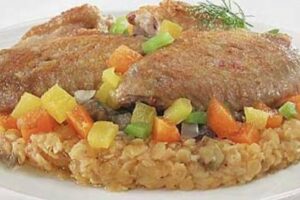 Сочевиця з курячими крильцями