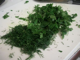 дрібно рубаємо зелень