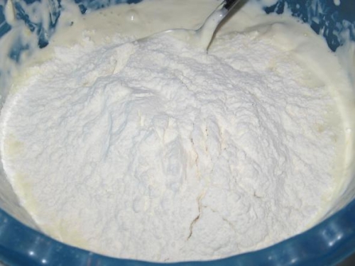 Додаємо борошно