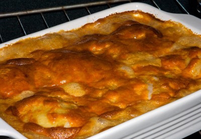 запечена курка в сметанному соусі з часником