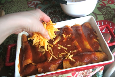 посипаємо сиром