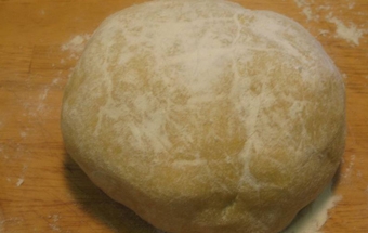 готове пісочне тісто для страви