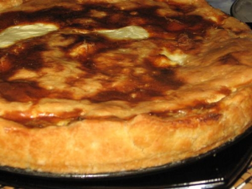 Спекла пиріг до рум'яної скоринки