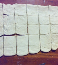 Ділимо тісто на квадрати