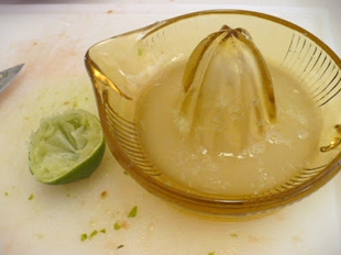 Видавлюємо сік з лайму