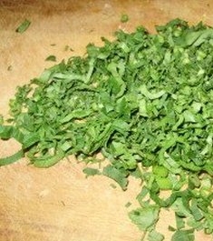 нарізаємо зелень