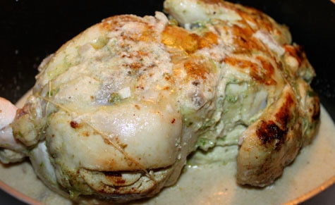 курка в утятнице з підливою 