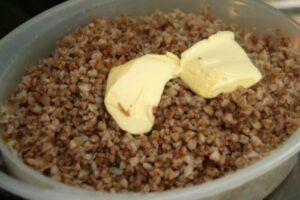 Гречана каша в пароварці