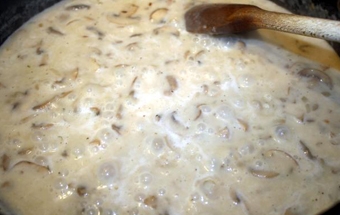 заливаємо підливку водою