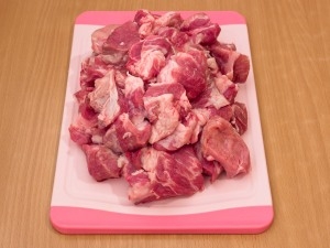 нарізаємо м'ясо