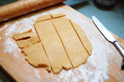 нарізаємо тісто