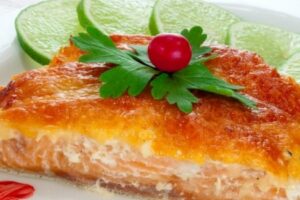 Горбуша в духовці під майонезом