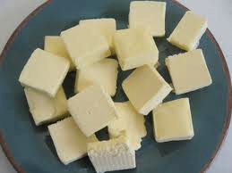 нарізати на кубики вершкове масло