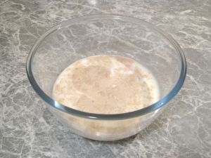 замочуємо дріжджі