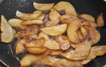 карамелізуємо грушу