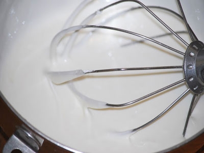 збитий білок