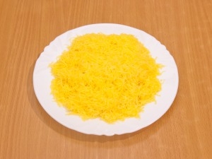 натираємо сир