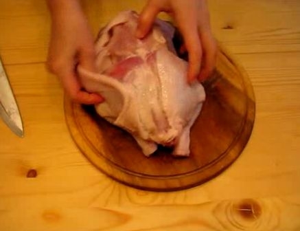 руками знімаємо шкірку