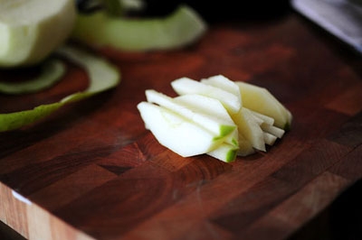 шматочки яблука