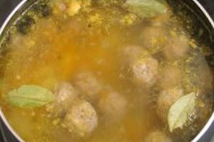 Картопляний суп з фрикадельками