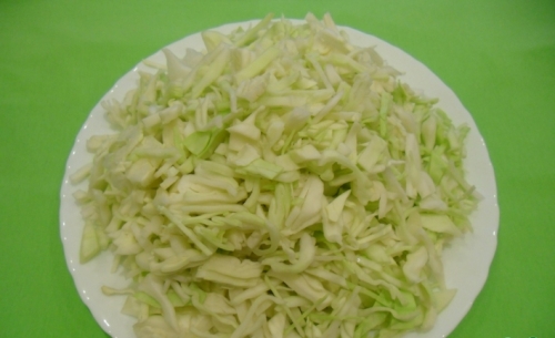 нарізаємо капусту