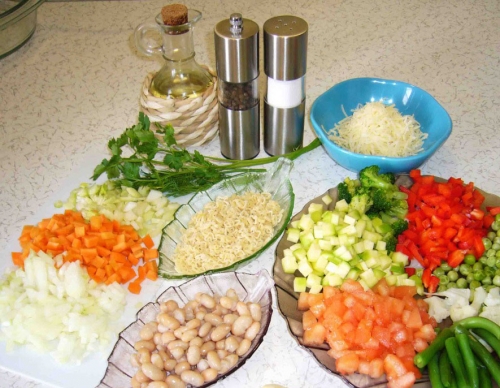 Нарізаємо овочі