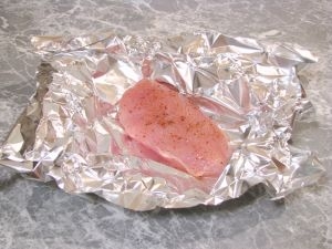 Філе загортаємо у фольгу