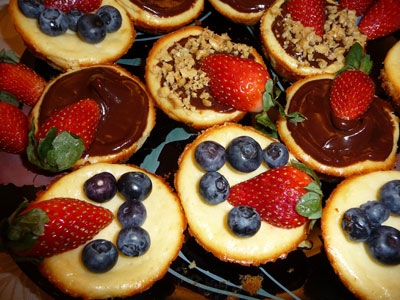 міні чізкейки з ягодами