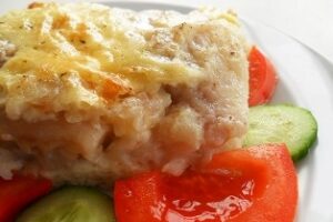 Тіляпія тушкована з овочами