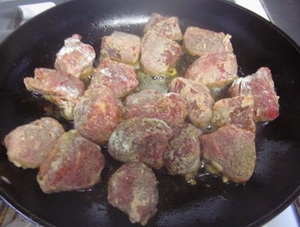 Обсмажуємо яловичину