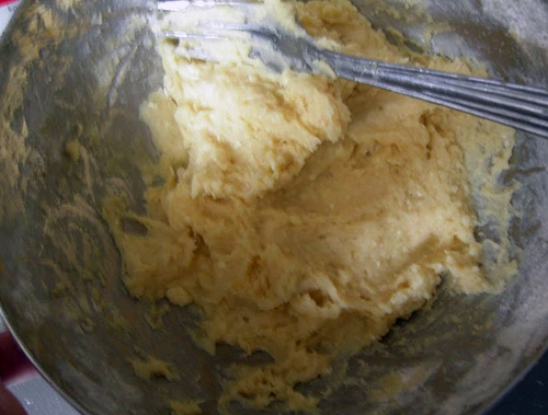 замішуємо сирне тісто