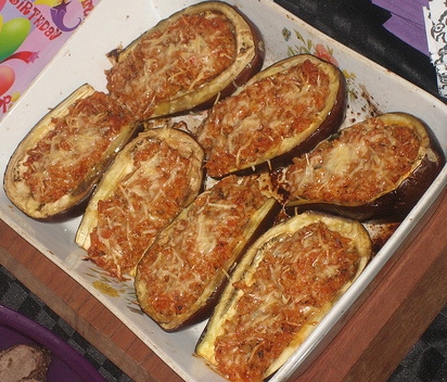 фаршировані баклажани у формі
