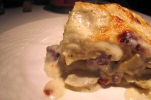 Разварная яловичина з сиром