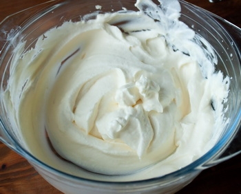 збиваємо крем