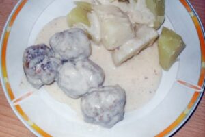 Котлети під сирним соусом