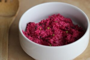 Буряковий салат з часником