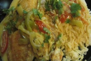 Тілапія в соусі з авокадо