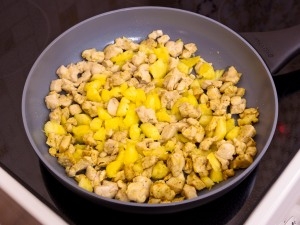 Готова начинка для ананасів