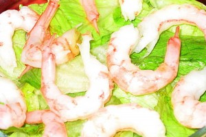 Салат з креветками і квасолею