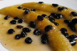 Смажені банани в карамелі