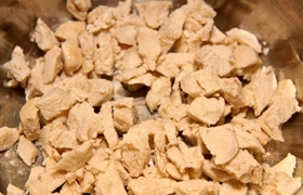 подрібнюємо куряче філе