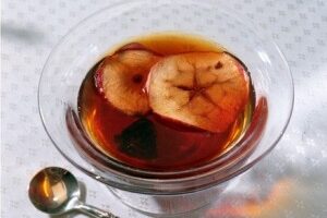 Компот з сухих яблук