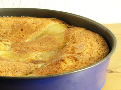 шарлотка з грушею